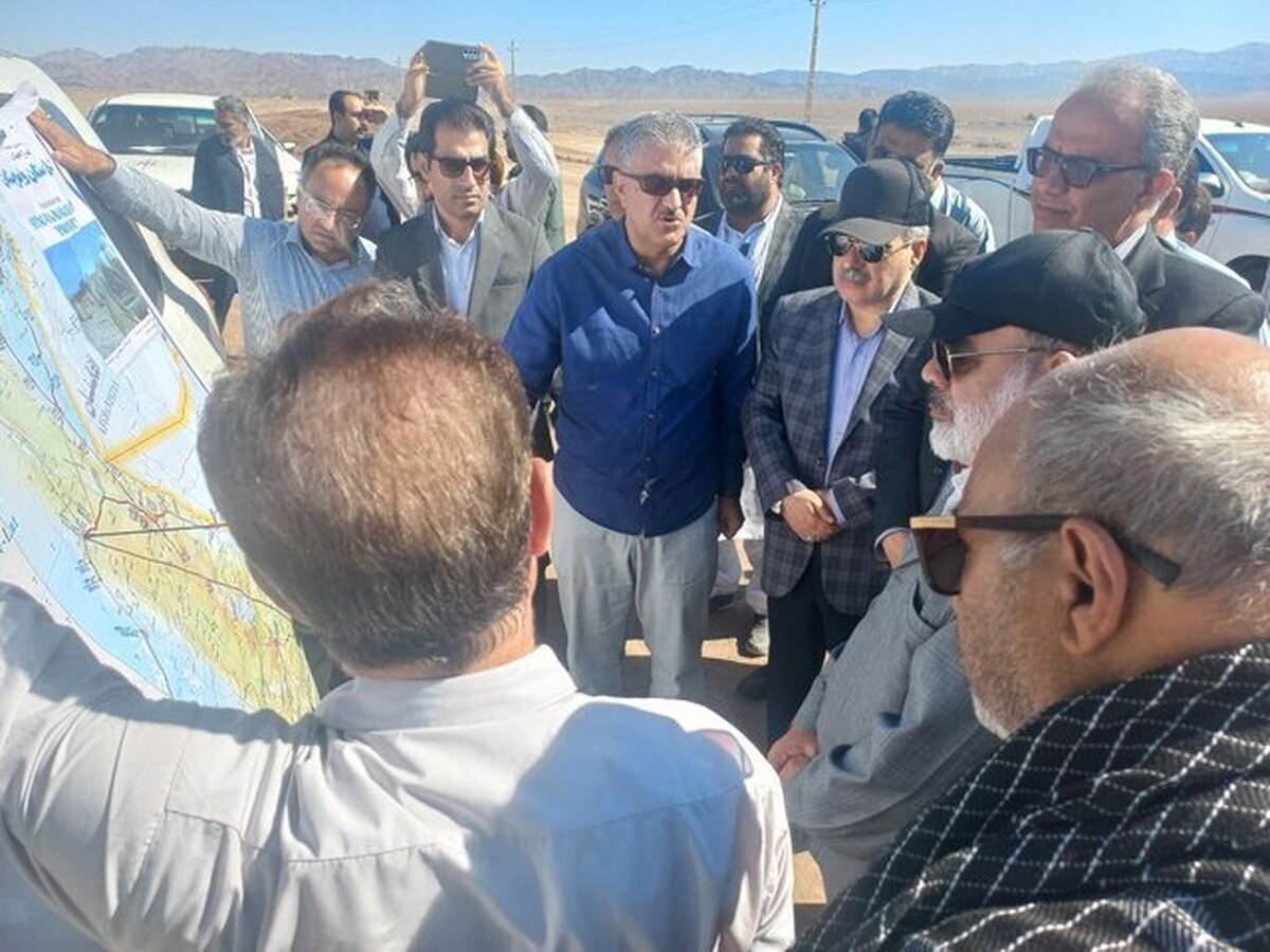 ساخت ۳۲ کیلومتر بزرگراه در محور زاهدان- بم ساخت ۳۲ کیلومتر بزرگراه در محور زاهدان- بم