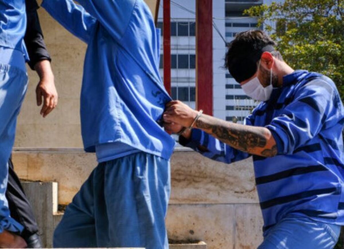 انهدام باند سارقان منازل و اماکن خصوصی در آبادان انهدام باند سارقان منازل و اماکن خصوصی در آبادان