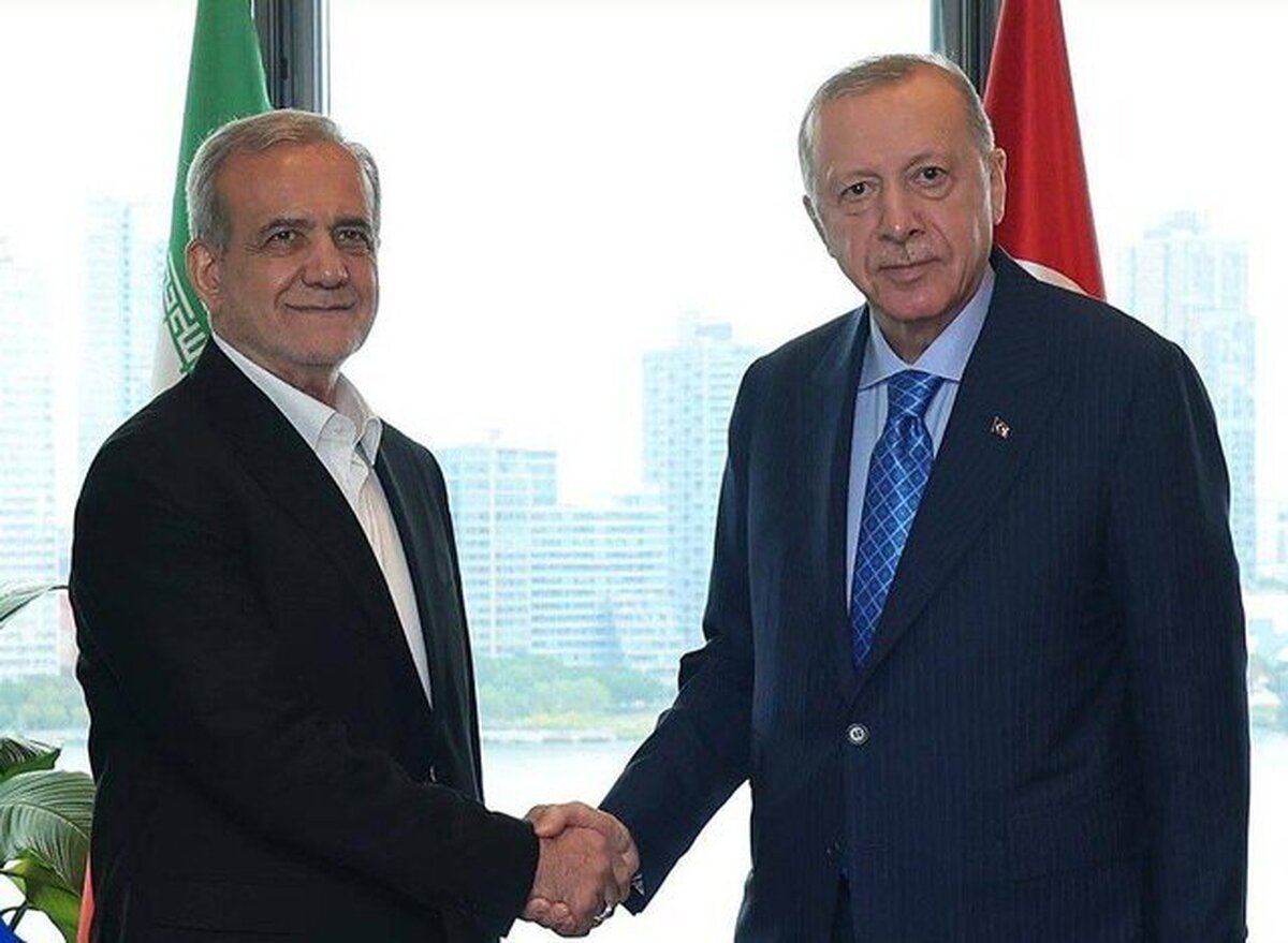 پزشکیان و اردوغان دیدار کردند پزشکیان و اردوغان دیدار کردند
