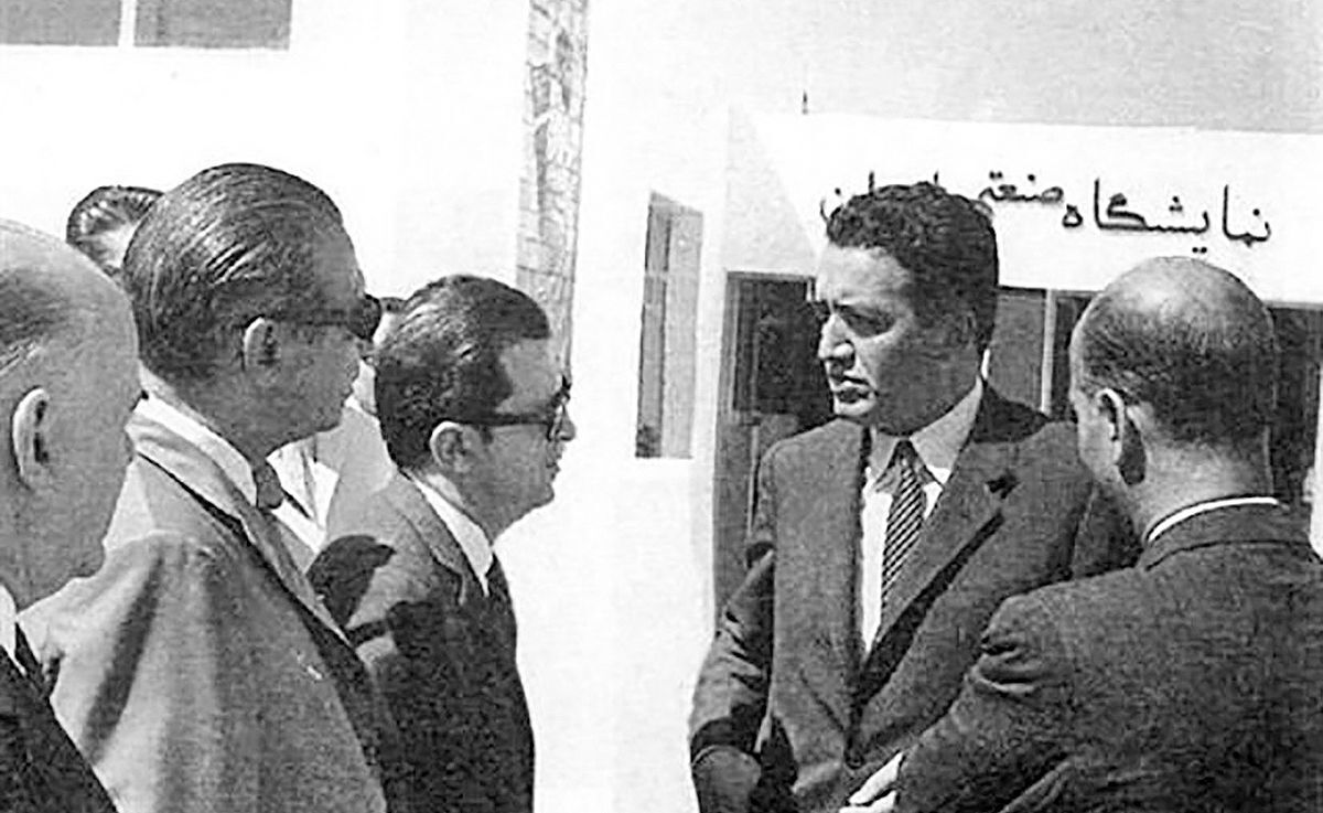 رفع موانع سرمایهگذاری؛ عامل رشد اقتصادی دهه ۴۰ / توسعه صنعتی نیازمند یک استراتژی جامع است رفع موانع سرمایهگذاری؛ عامل رشد اقتصادی دهه ۴۰ / توسعه صنعتی نیازمند یک استراتژی جامع است