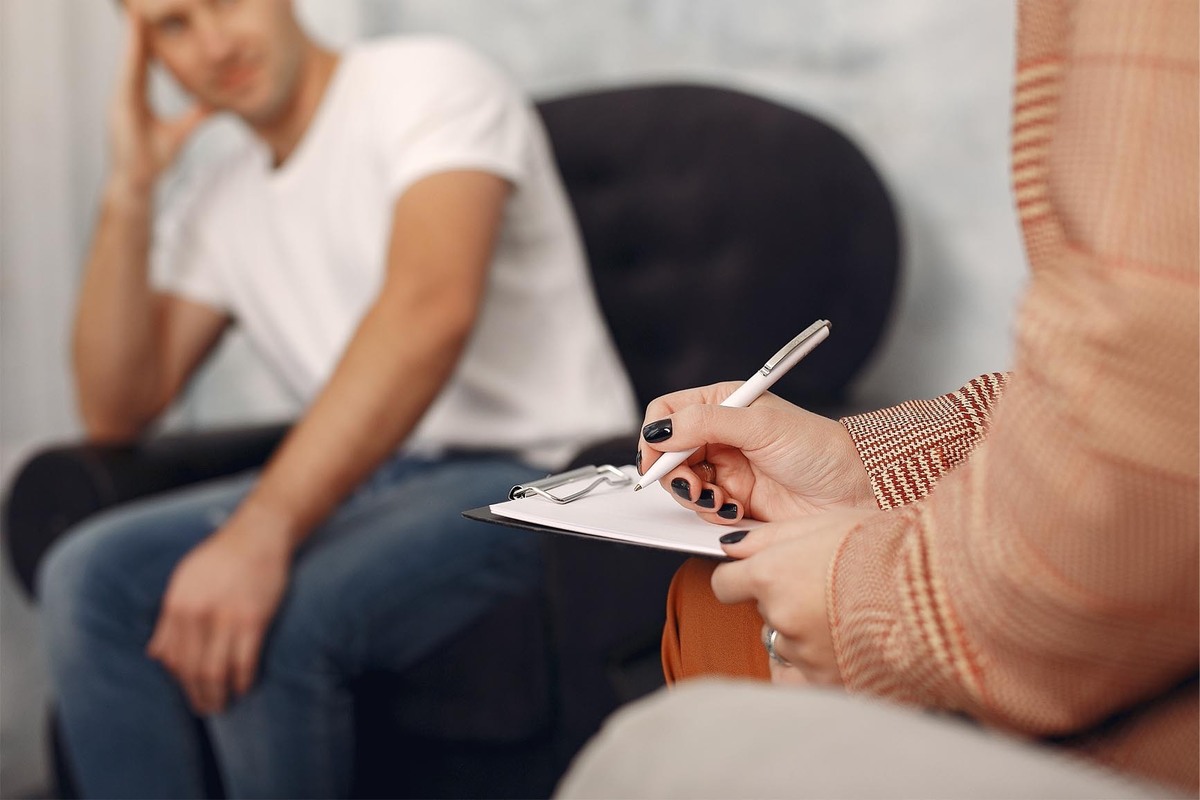 تراپی چیست؟ / تفاوت بین تراپی و مشاوره تراپی چیست؟ / تفاوت بین تراپی و مشاوره