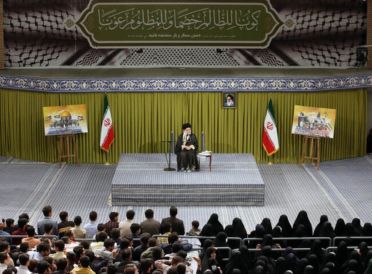 دانشآموزان و دانشجویان امروز با رهبر انقلاب دیدار میکنند دانشآموزان و دانشجویان امروز با رهبر انقلاب دیدار میکنند
