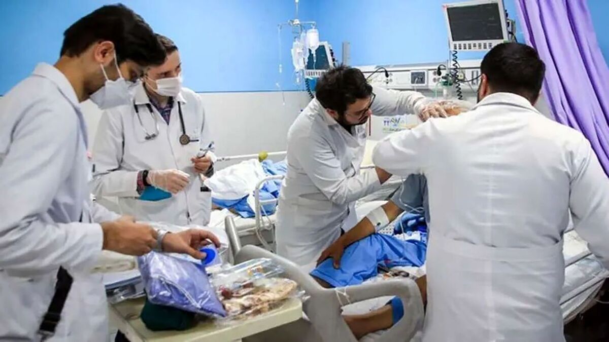 خبر خوش حسینی از افزایش حقوق با رقم چشمگیر برای دستیاران پزشکی خبر خوش حسینی از افزایش حقوق با رقم چشمگیر برای دستیاران پزشکی