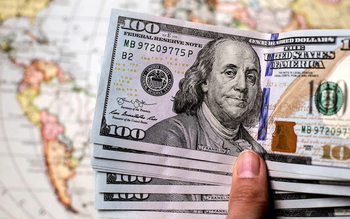 قیمت دلار امروز ۱۳ آبان ۱۴۰۳ + جدول قیمت-دلار-امروز-۱۳-آبان-۱۴۰۳-جدول