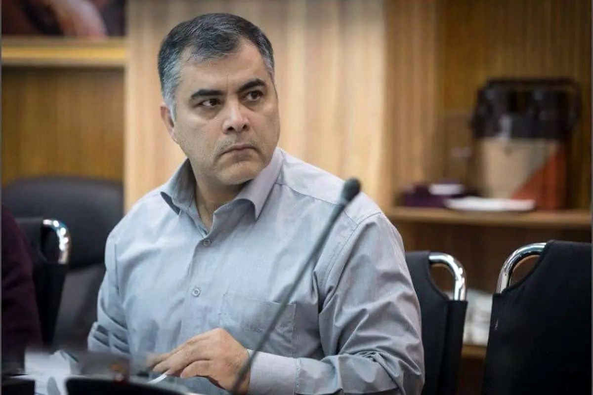 وزیر نفت: دروغ چرا؟ دولت به دنبال راهی برای افزایش قیمت بنزین است وزیر نفت: دروغ چرا؟ دولت به دنبال راهی برای افزایش قیمت بنزین است