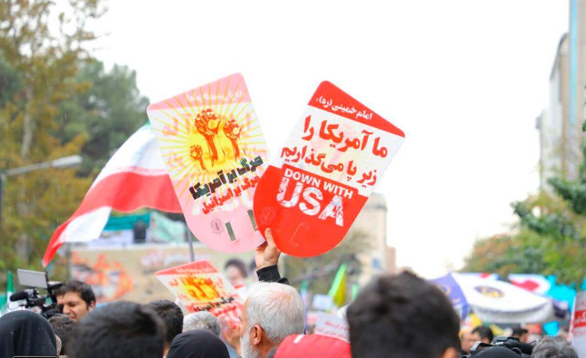 قطعنامه راهپیمایی ۱۳ آبان: راه مقاومت ادامه دارد قطعنامه راهپیمایی ۱۳ آبان: راه مقاومت ادامه دارد