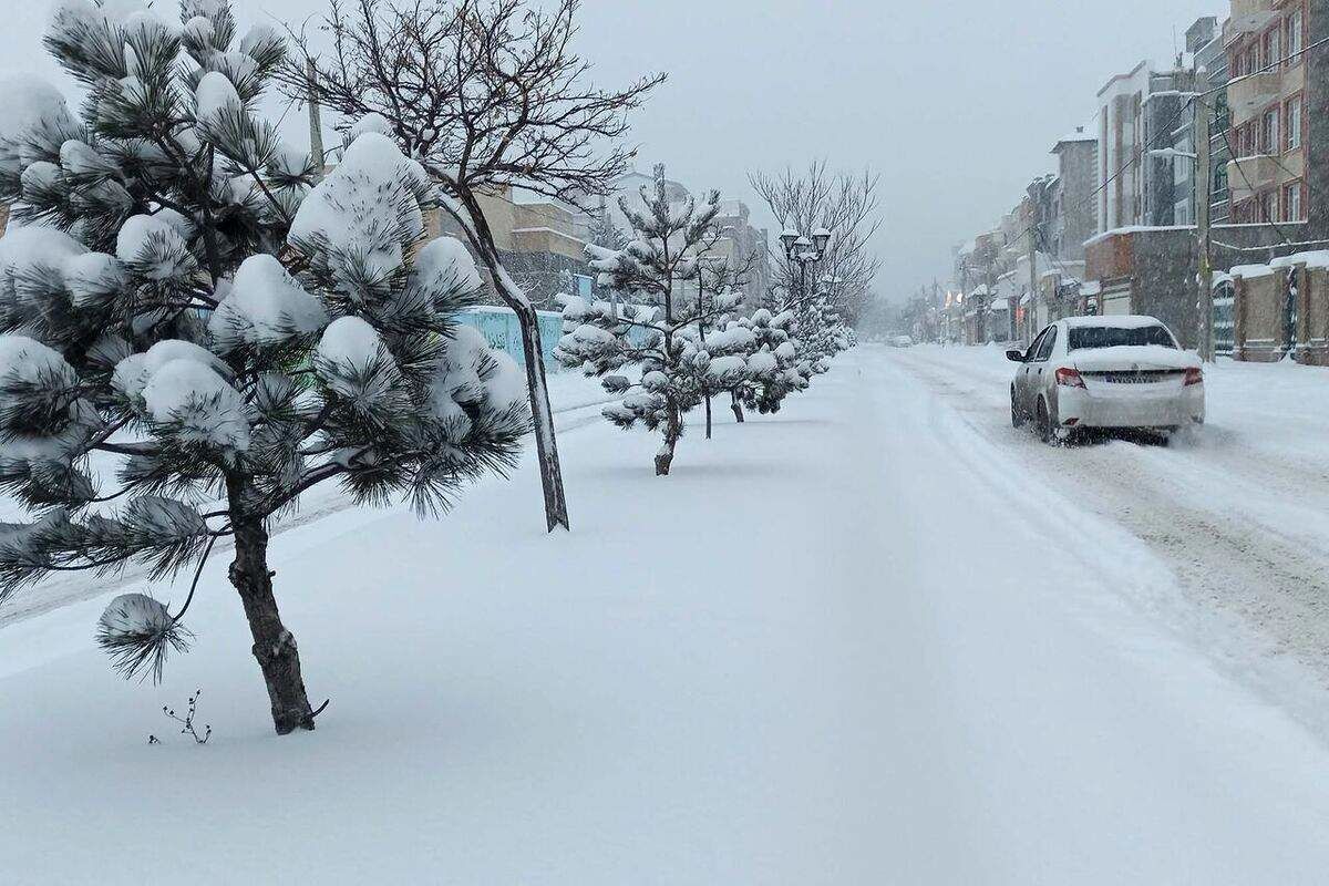 برف سنگین این جاده ها را مسدود کرد برف سنگین این جاده ها را مسدود کرد