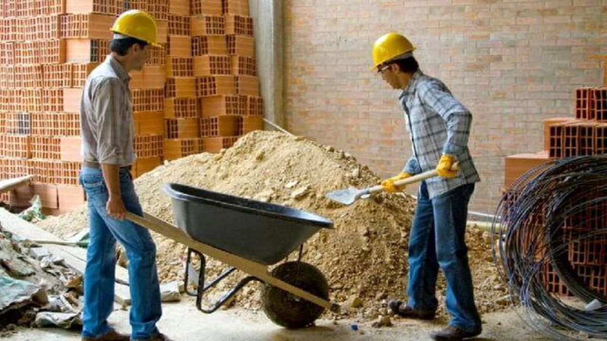 کارگران با حق مسکن ۹۰۰ هزار تومانی چه بخرند؟! کارگران با حق مسکن ۹۰۰ هزار تومانی چه بخرند؟!
