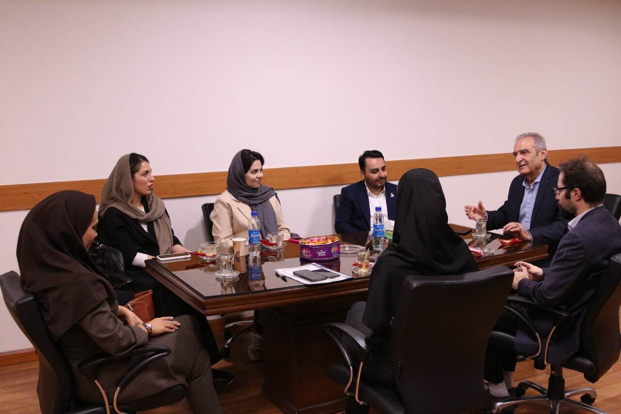 دانشگاه خاتم و اینوستوران برای توسعه فعالیت‌های علمی و پژوهشی همکاری می‌کنند