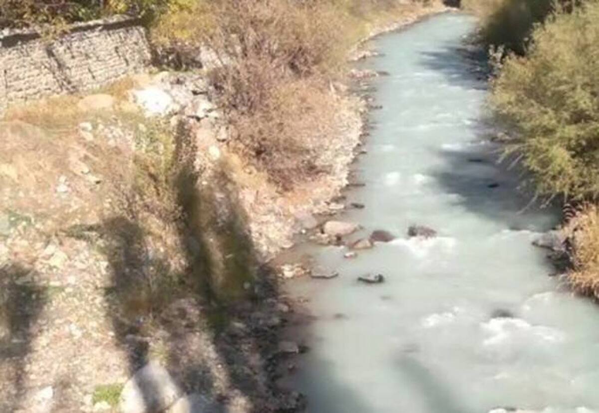 اتفاق وحشتناک در کرج / رنگ آب رودخانه تغییر کرد اتفاق وحشتناک در کرج / رنگ آب رودخانه تغییر کرد