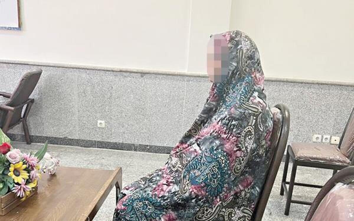 زن جیببر در مشهد به ۲۳ فقره جیببری اعتراف کرد زن جیببر در مشهد به ۲۳ فقره جیببری اعتراف کرد