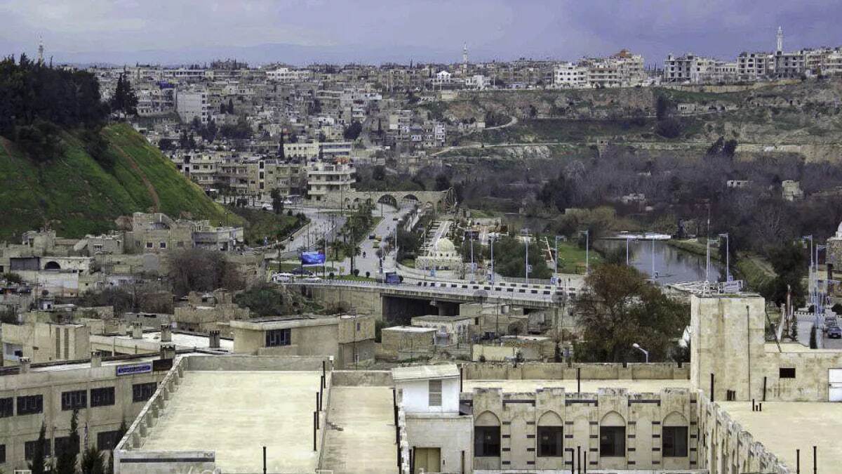 زندان حماه سوریه بعد از سقوط و آزادی زندانیان + فیلم زندان حماه سوریه بعد از سقوط و آزادی زندانیان + فیلم