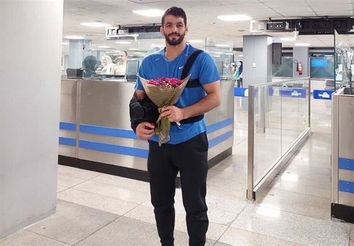 تا یک سال بعد هم حسن یزدانی را روی تشک کشتی نمیبینیم! تا یک سال بعد هم حسن یزدانی را روی تشک کشتی نمیبینیم!