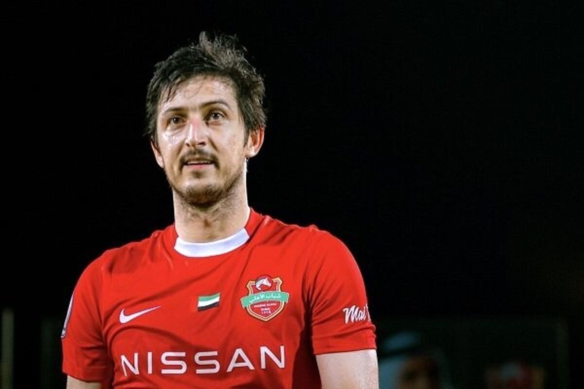 سردار آزمون آماده بالا بردن اولین جام سردار آزمون آماده بالا بردن اولین جام