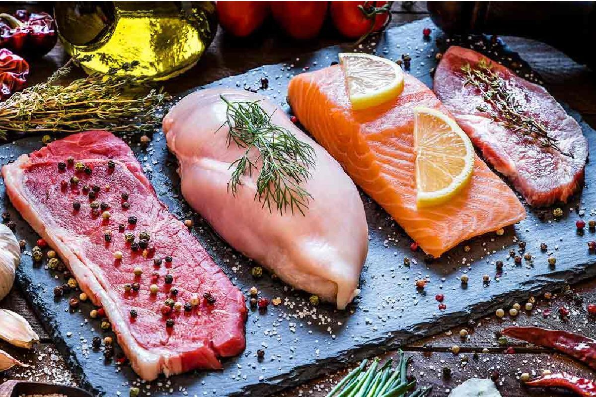 قیمتها در بازار گوشت عجیب شد/ قیمت هر کیلو گوشت قرمز یک میلیون و ۲۰۰ هزار تومان قیمتها در بازار گوشت عجیب شد/ قیمت هر کیلو گوشت قرمز یک میلیون و ۲۰۰ هزار تومان