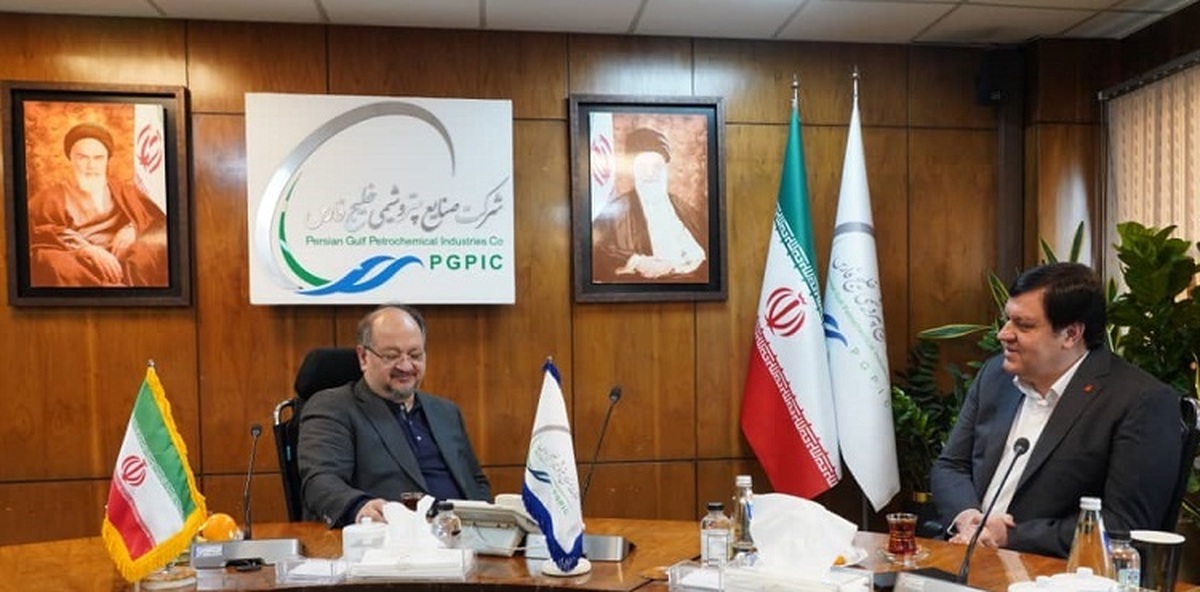 نشست مشترک مدیران عامل بانک ملت و هلدینگ پتروشیمی خلیج فارس نشست مشترک مدیران عامل بانک ملت و هلدینگ پتروشیمی خلیج فارس