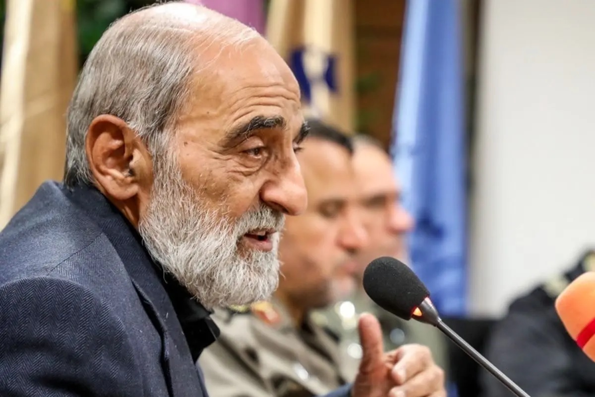 حسین شریعتمداری: باید از «معاهده منع گسترش سلاحهای هستهای» خارج شویم/ غیر از خرابکاری و انفجار و افشای اطلاعات سرّی دستاوردی نداشته! حسین شریعتمداری: باید از «معاهده منع گسترش سلاحهای هستهای» خارج شویم/ غیر از خرابکاری و انفجار و افشای اطلاعات سرّی دستاوردی نداشته!