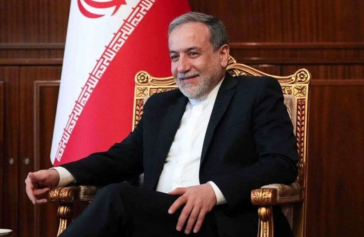 پیام معنادار عراقچی به مناسب شب یلدا پیام معنادار عراقچی به مناسب شب یلدا
