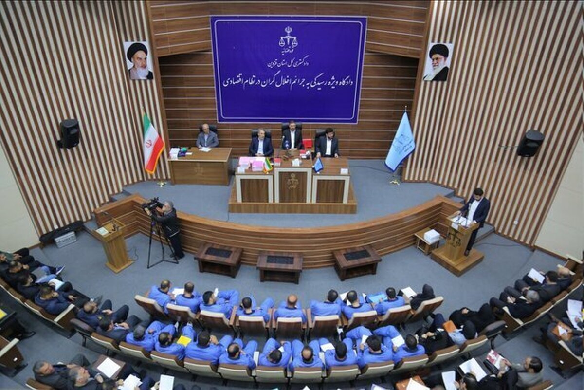 بزرگترین متهمان پرونده کلاهبرداری خودرو محاکمه شدند بزرگترین متهمان پرونده کلاهبرداری خودرو محاکمه شدند