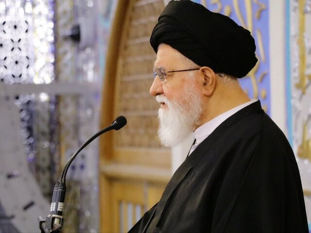 علمالهدی: اول باید دین مردم را مدیریت کنیم و بعد دنیای آنان را علمالهدی: اول باید دین مردم را مدیریت کنیم و بعد دنیای آنان را