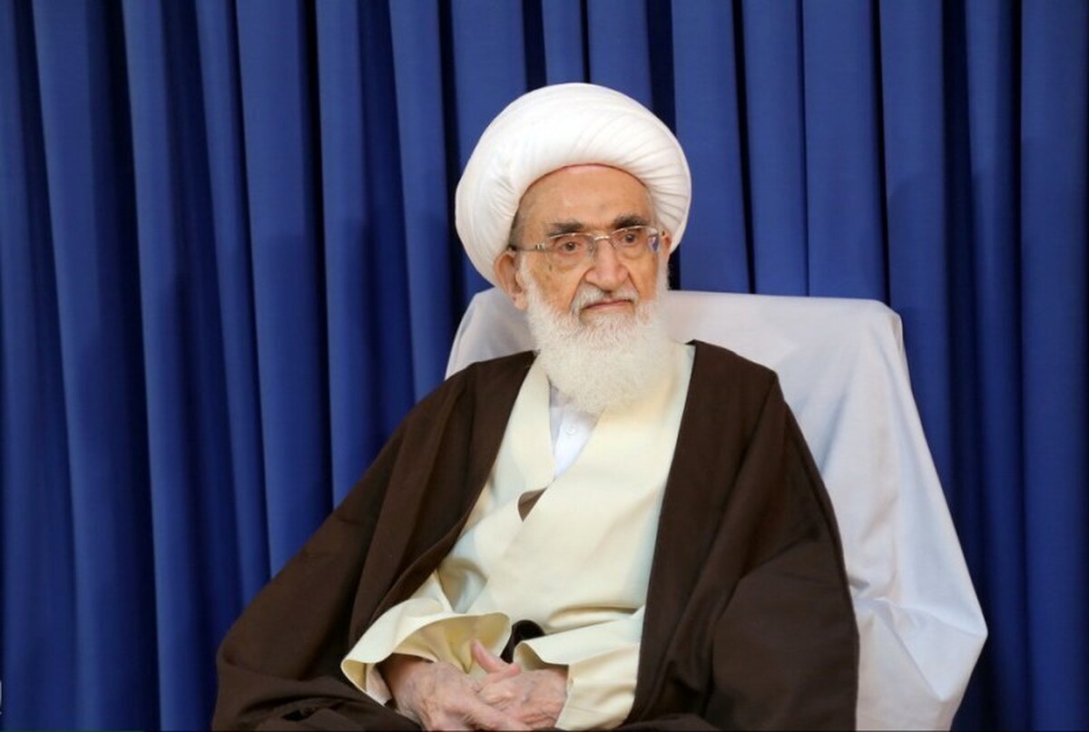 دفتر آیت الله نوری همدانی: دوشنبه اول شوال و عید فطر است