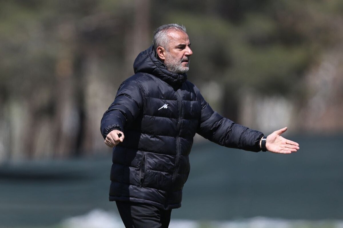 امتناع سرمربی پرسپولیس از دست دادن با رحمتی + فیلم امتناع سرمربی پرسپولیس از دست دادن با رحمتی + فیلم