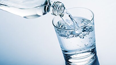 بررسی پژوهشی جدید/ روزانه چه میزان آب بنوشیم؟