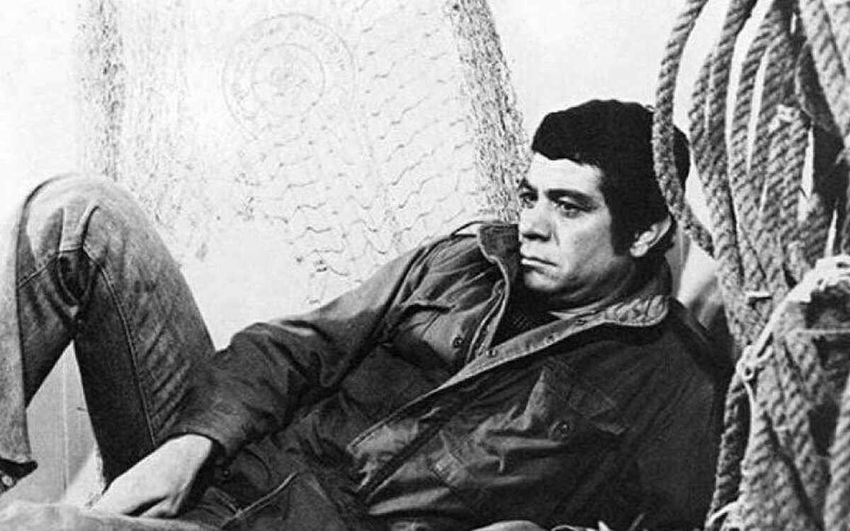 بیوگرافی بهروز وثوقی «قیصر» سینمای ایران؛ از کارمند اخراجی تا ازدواج با گوگوش بیوگرافی بهروز وثوقی «قیصر» سینمای ایران؛ از کارمند اخراجی تا ازدواج با گوگوش