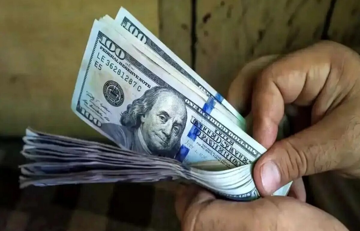 قیمت دلار بازار آزاد ۱۳هزار تومان ارزان شد / واکنش شدید قیمت دلار و یورو به مذاکرات ایران و آمریکا قیمت دلار بازار آزاد ۱۳هزار تومان ارزان شد / واکنش شدید قیمت دلار و یورو به مذاکرات ایران و آمریکا