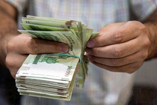 چالش تعیین حداقل حقوق در اقتصاد تورمی/ چرا کارگر و کارفرما از حداقل حقوق رضایت ندارند؟