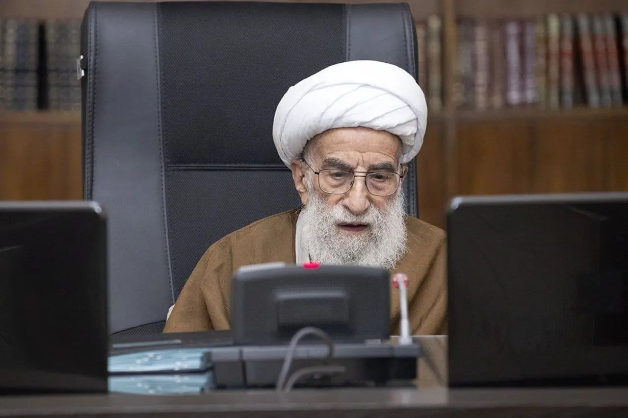 تصویر جدید از آیت‌الله جنتی در سن ۹۹ سالگی + عکس