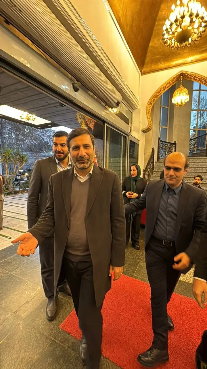 جشن ۱۰ سالگی خبرفوری؛ عبور هلدینگ رسانه‌ای از مرز ۷۰ میلیون مخاطب