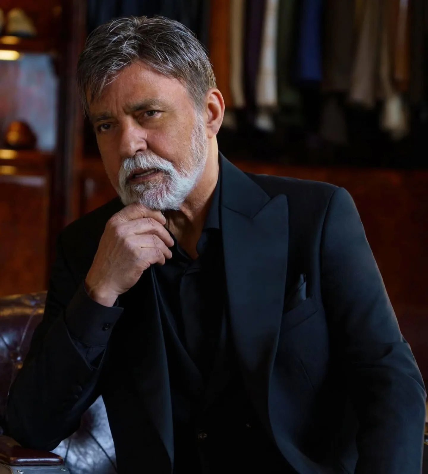 هنرمند محبوب در بیمارستان بستری شد