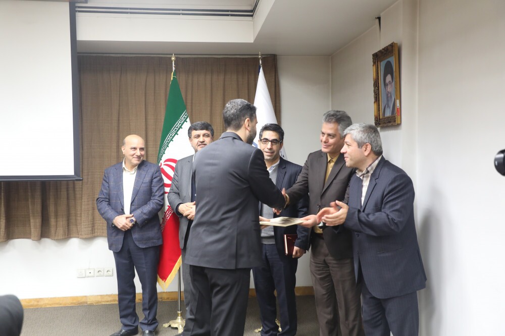 موفقیت پژوهشی مؤسسه اعتباری ملل در همایش پژوهش و فناوری پول و بانک موفقیت پژوهشی مؤسسه اعتباری ملل در همایش پژوهش و فناوری پول و بانک