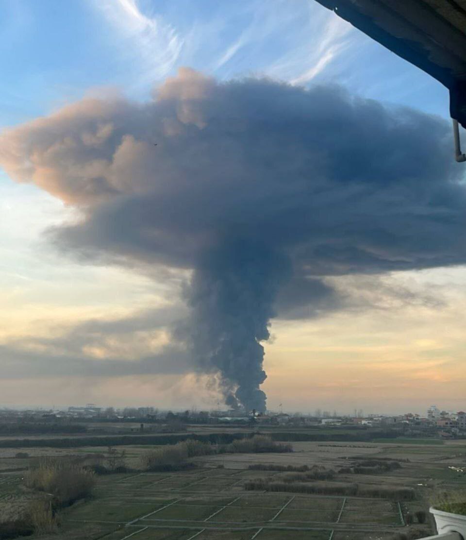 فوری/ آتش سوزی هولناک کارخانه کاله در شهر آمل + فیلم فوری/ آتش سوزی هولناک کارخانه کاله در شهر آمل + فیلم