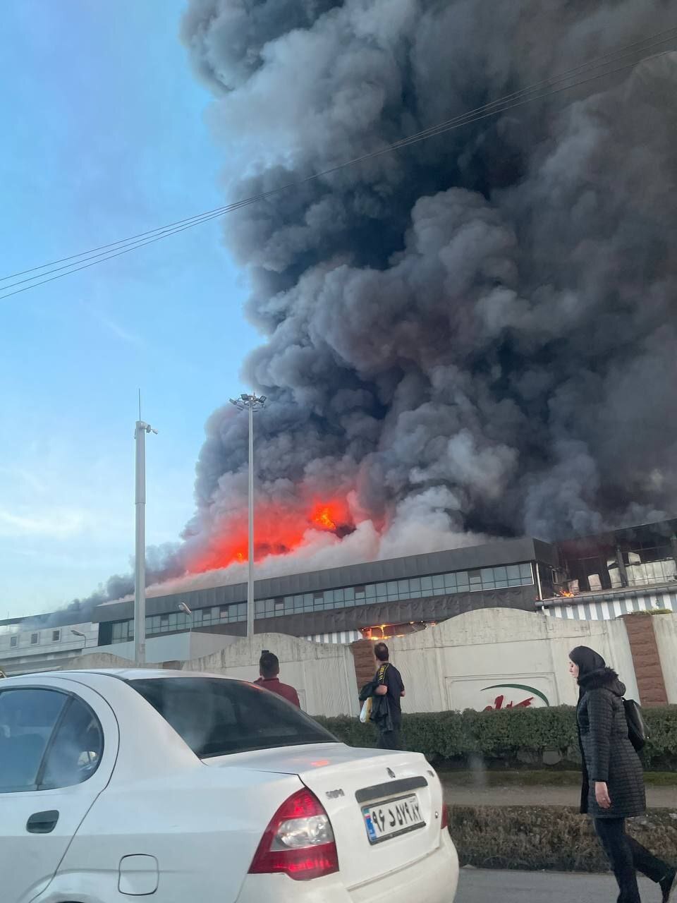 فوری/ آتش سوزی هولناک کارخانه کاله در شهر آمل + فیلم فوری/ آتش سوزی هولناک کارخانه کاله در شهر آمل + فیلم