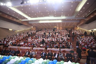 تقدیر از برگزیدگان پویش سراسری «آب را بیمه کنیم»