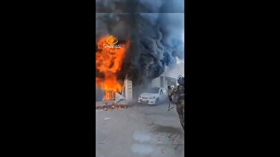 واکنش نیروهای یگان ویژه آتش‌گرفتن یک خودرو + فیلم