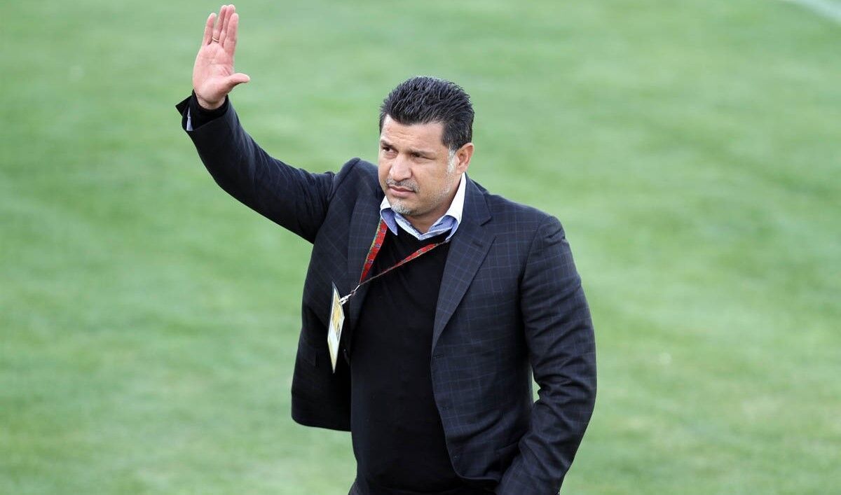 درگیری لفظی شدید علی دایی و نماینده مجلس / عینک آفتابی جنجال آفرید! + فیلم