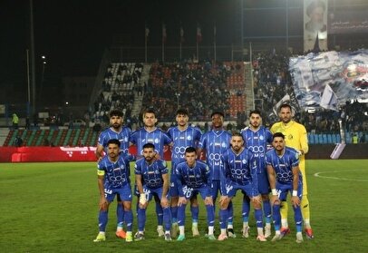 استقلال در آستانه پاکسازی خارجی‌ها