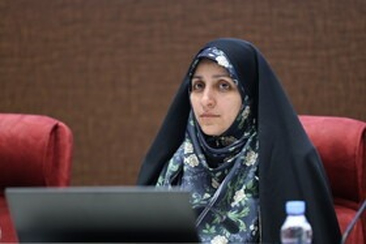 خبرخوش دولت برای زنان / موتورسواری زنان منع قانونی ندارد