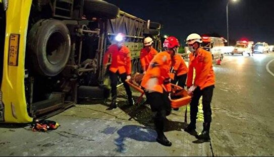 جزئیات تصادف مرگبار کامیون با سواری در محور ساری/ مادر خانواده جان باخت