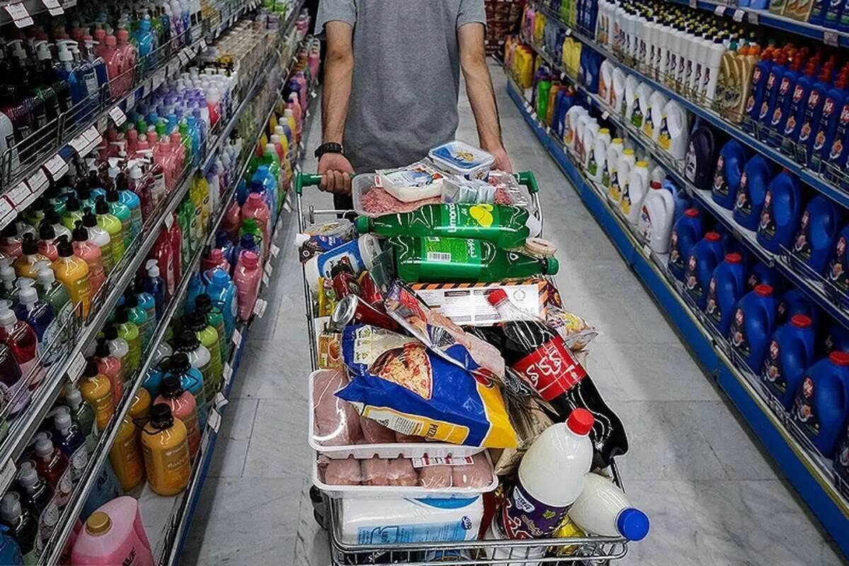 اعلام نرخ مصوب کالاهای اساسی / روغن و برنج را گران نخرید + جدول قیمت