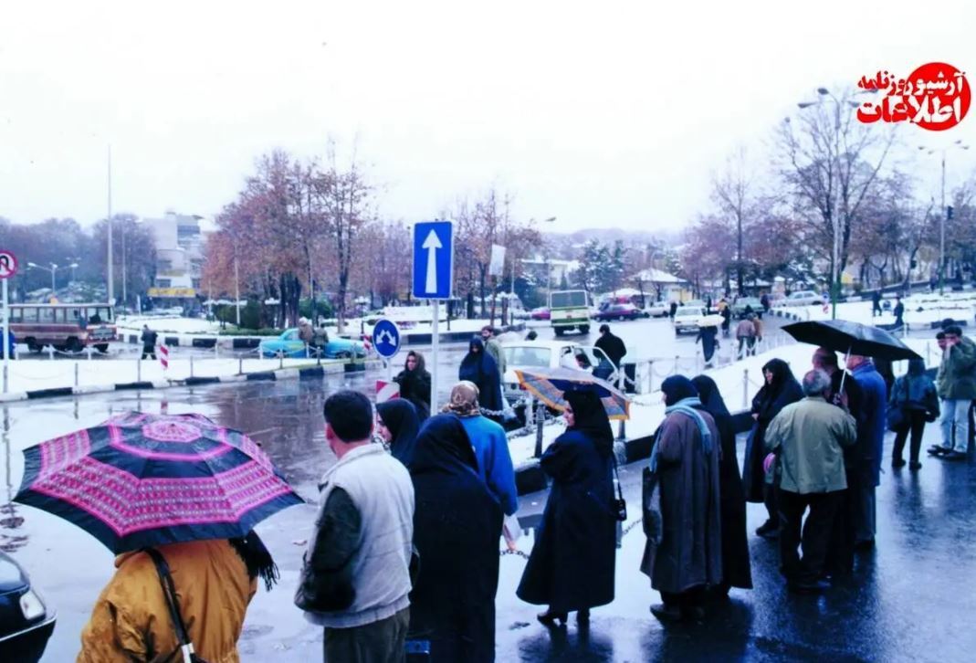 تهران برفی در دی‌ماه ۱۳۷۴ + عکس