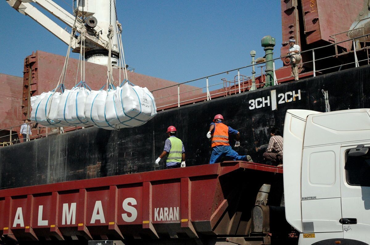 تهدید ۱۰۰ میلیارد دلاری ترامپ/ اثر تعرفه ۲۵ درصدی ترامپ بر تجارت آمریکا و شرکای تجاری ایران