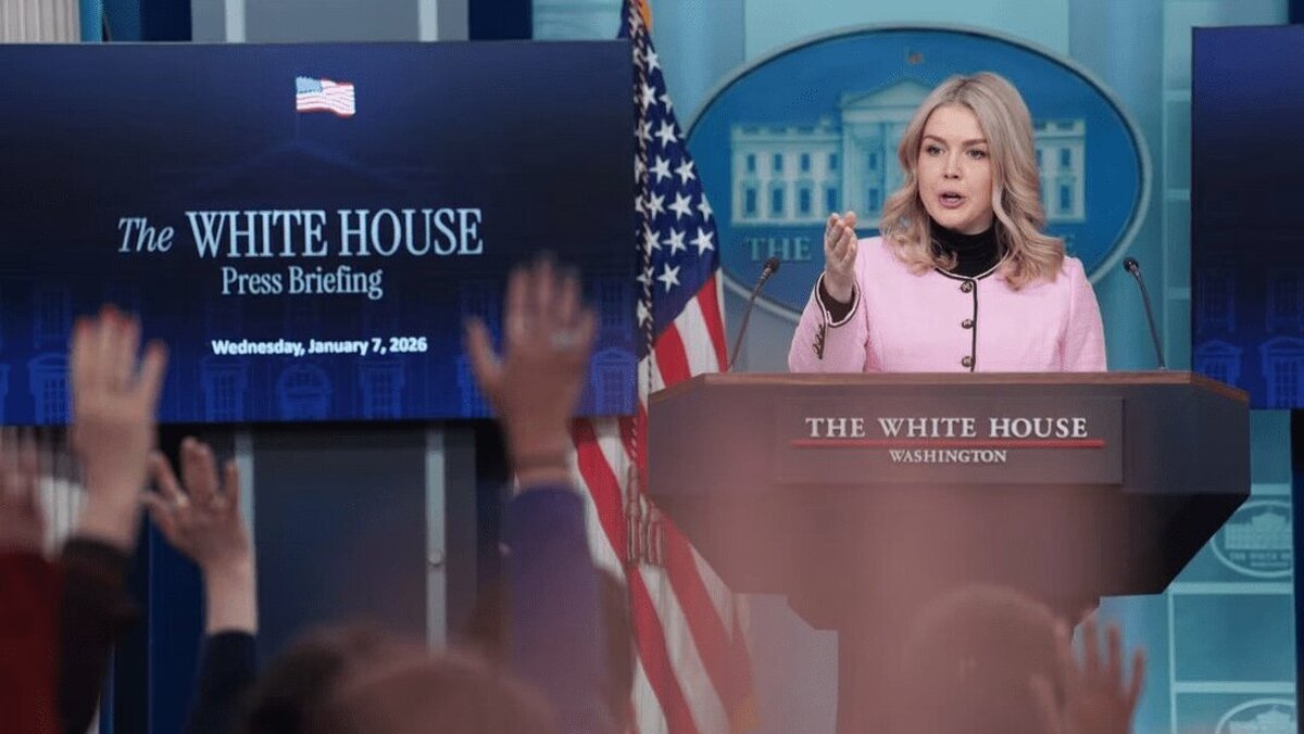 درگیری شدید لفظی در کاخ سفید / فیلم دعوای خانم سخنگو وایرال شد