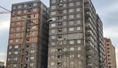 ​خیابان جمهوری تهران مسدود شد/ تکرار پلاسکو در یک قدمی این ساختمان پایتخت