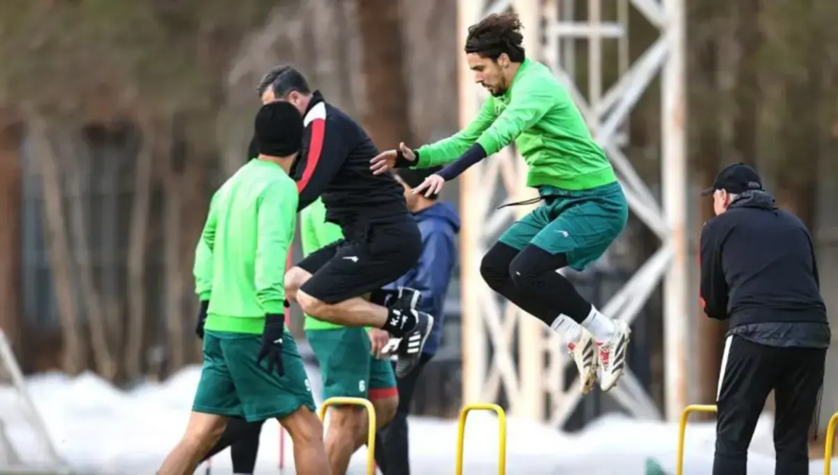 دسترسی به اینترنت تنها برای خارجی‌های پرسپولیس