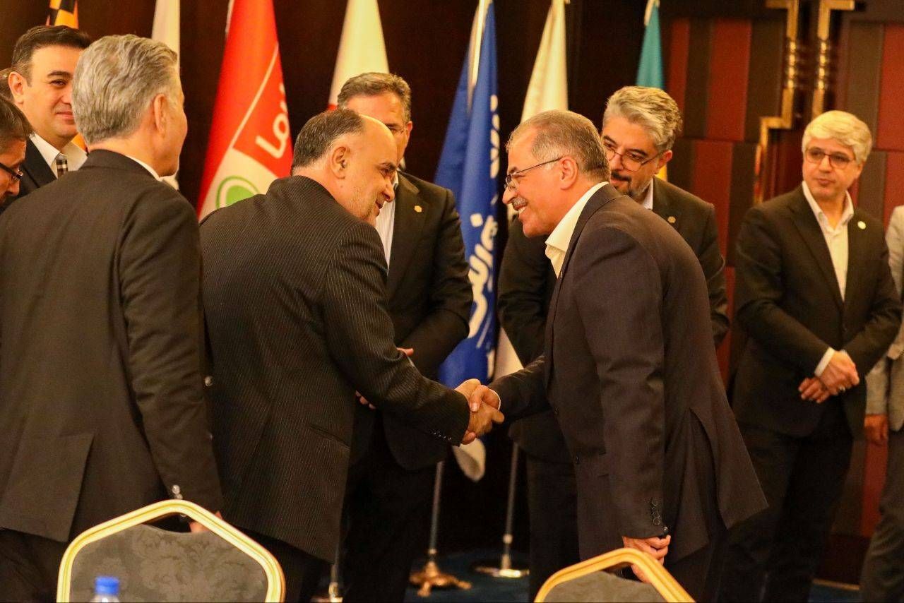 برگزاری گردهمایی سالانه اتحادیه کشوری فروشگاه‌های زنجیره‌ای  و نمایندگی‌ها/ افزايش سهم فروشگاه هاي زنجيره‌ای با حمايت دولت