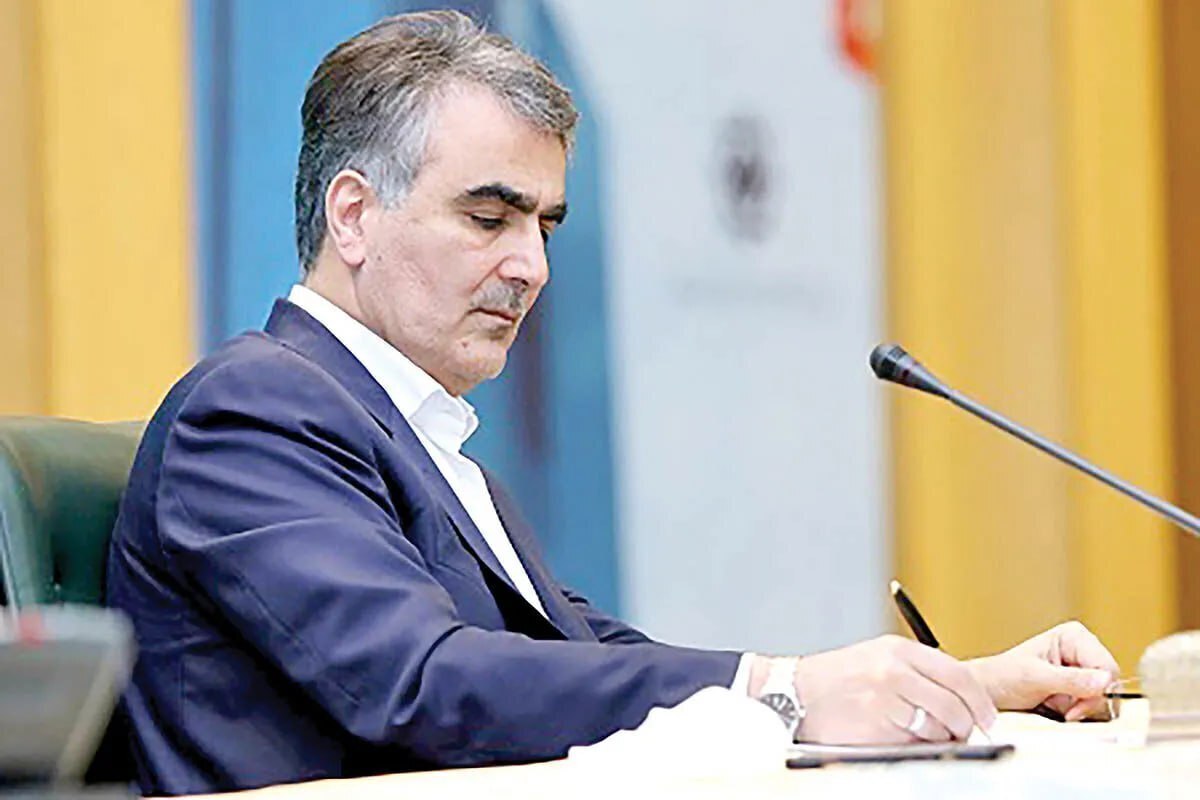 حضور امروز فرزین در جلسه هیئت دولت+ عکس